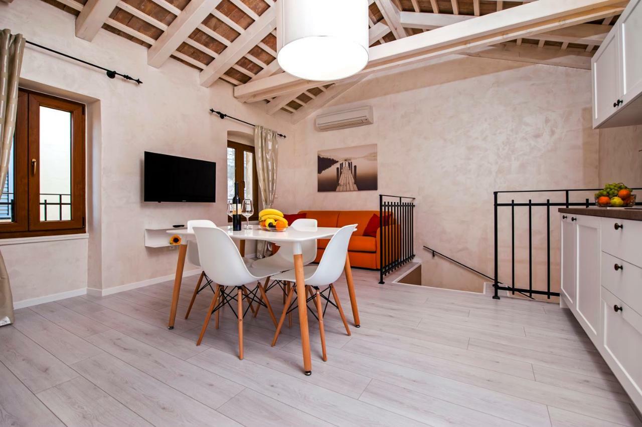 La Fondiaria Hotel Rovinj Bagian luar foto