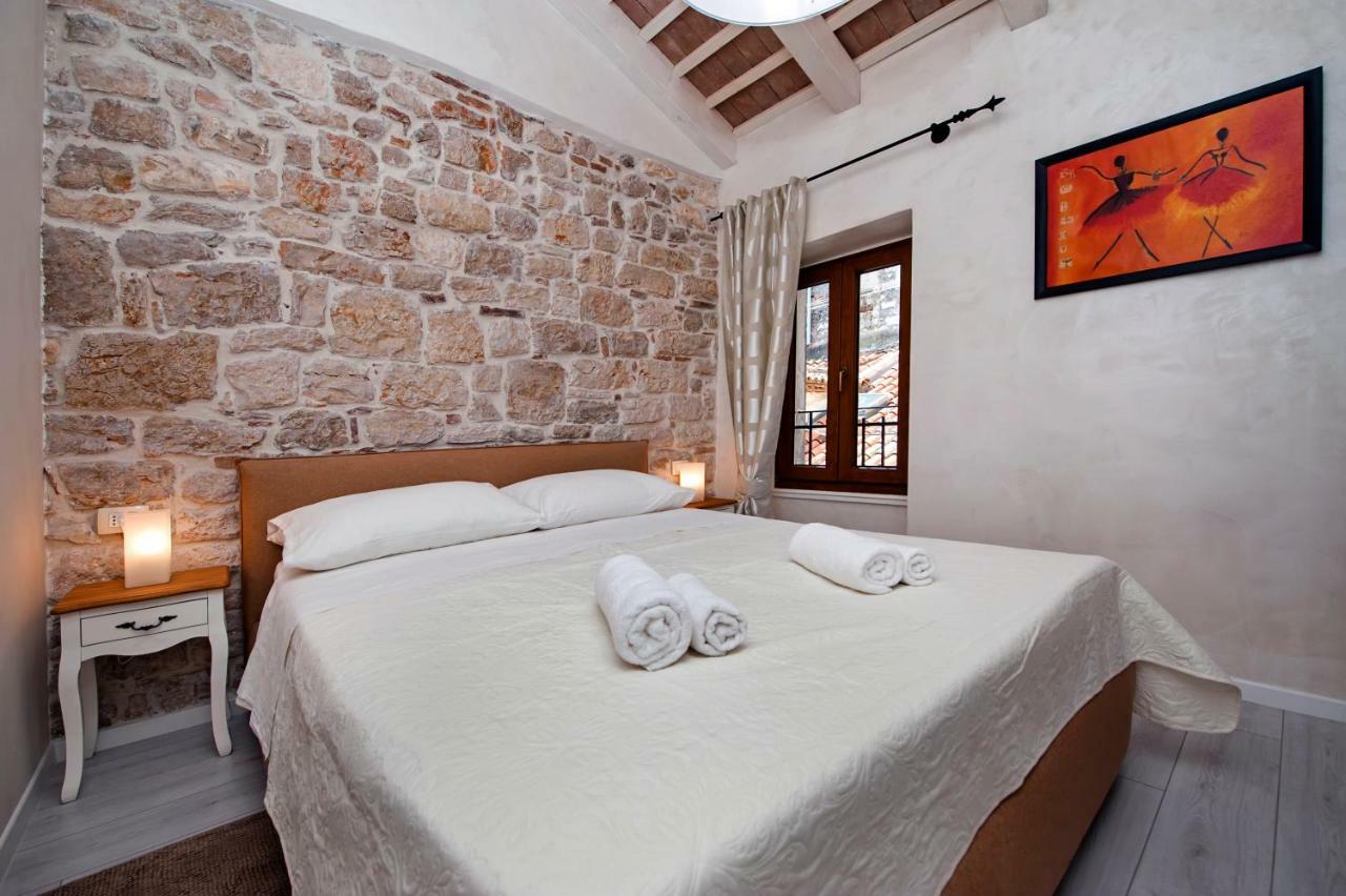 La Fondiaria Hotel Rovinj Bagian luar foto