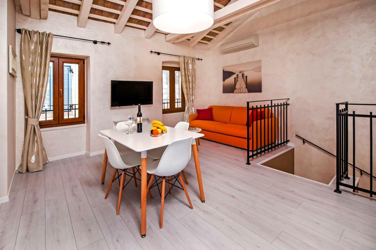 La Fondiaria Hotel Rovinj Bagian luar foto