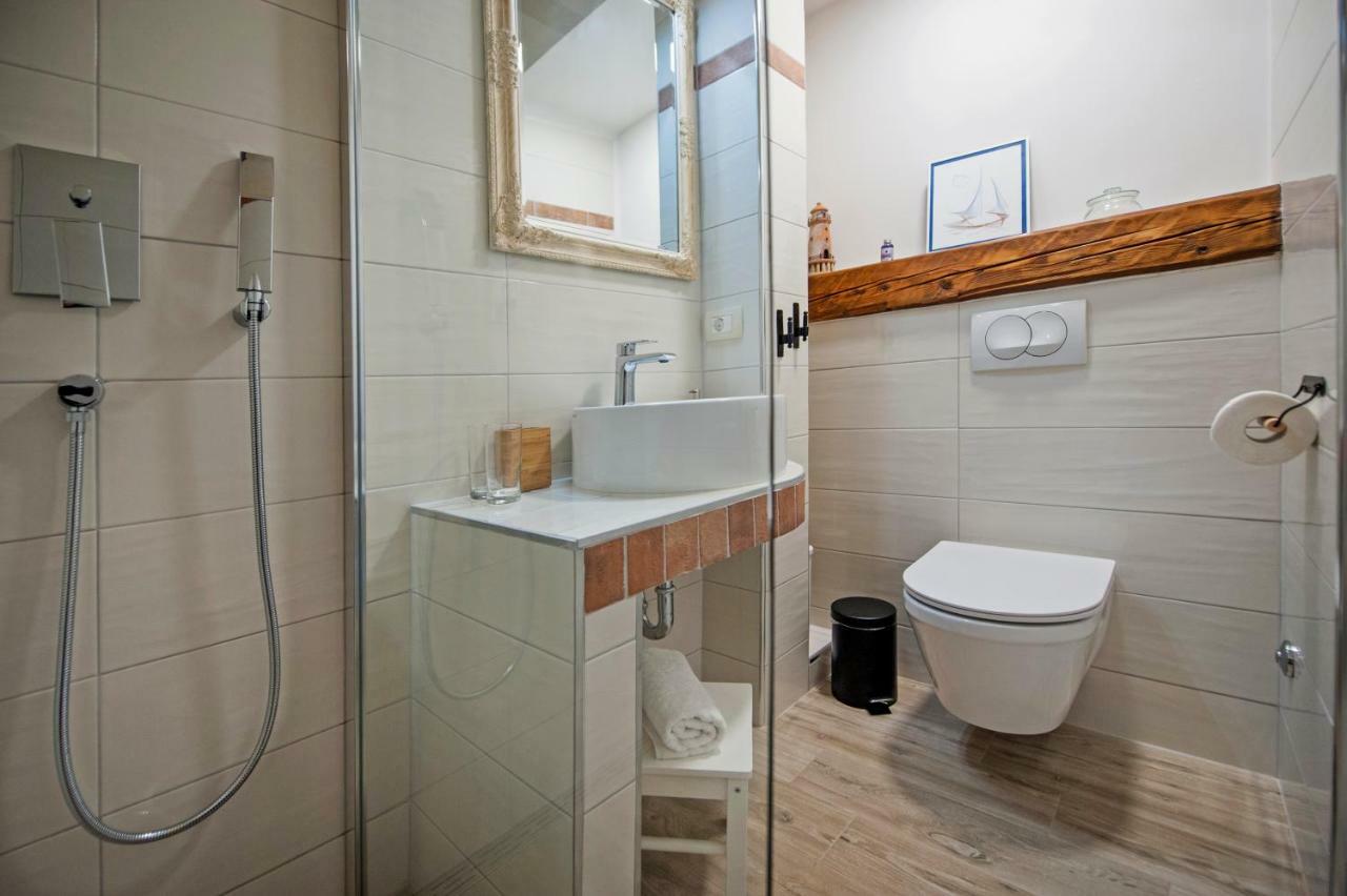 La Fondiaria Hotel Rovinj Bagian luar foto