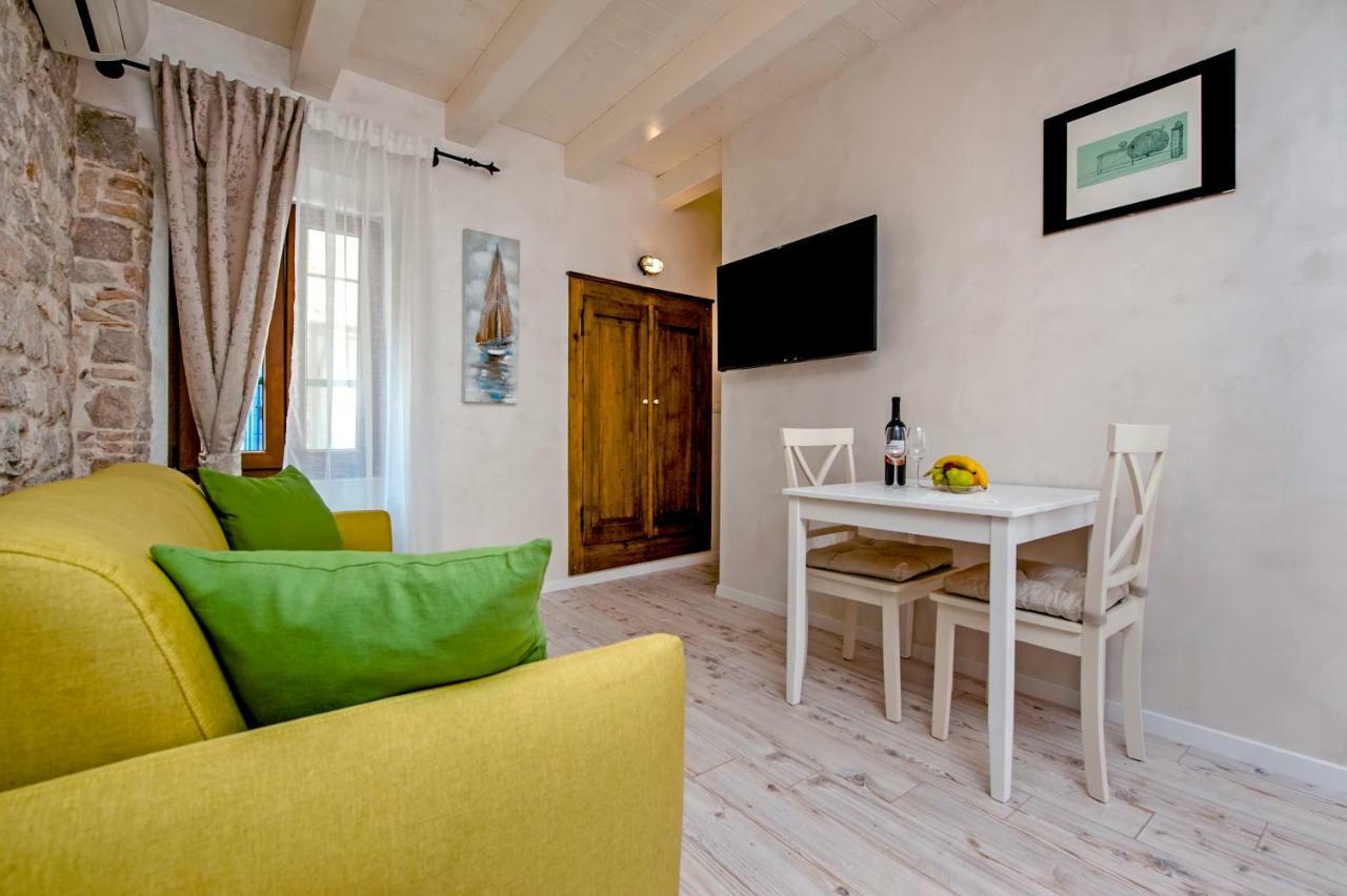 La Fondiaria Hotel Rovinj Bagian luar foto