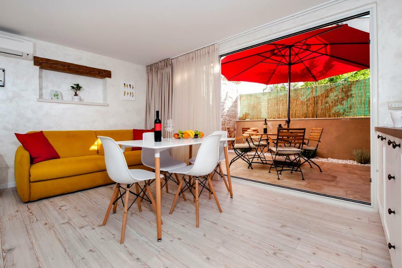 La Fondiaria Hotel Rovinj Bagian luar foto